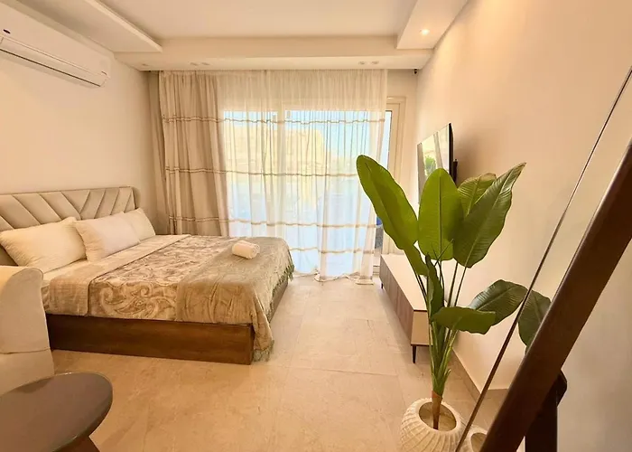Maraya Luxury *